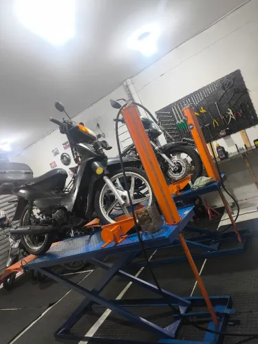 Procuro mecânico de motos com experiência