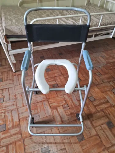 Vende-se Cadeira de banho