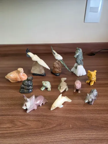 Peças de animais em minerais.