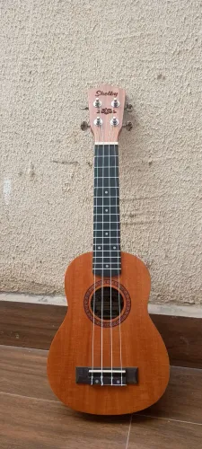 Ukulele Shelby