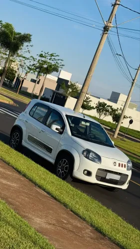 Fiat Uno Sporting 1.4 EVO Fire Flex 8V 4P 2013