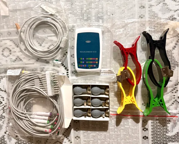 Eletrocardiograma Portátil Contec ECG 8000G 