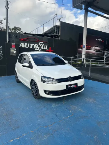 Volkswagen Fox 1.0 MI Total Flex 8V 3P 2014