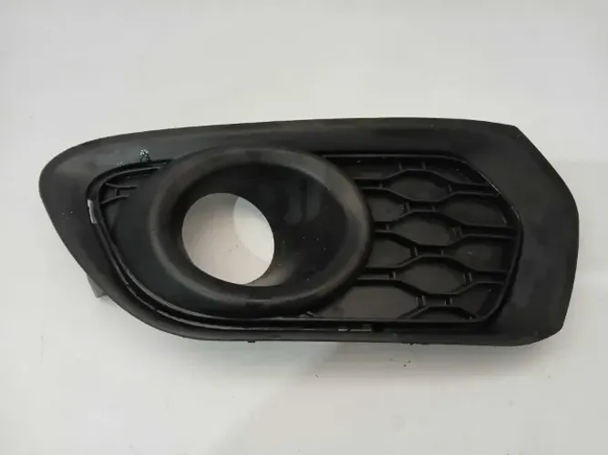 MOLDURA FAROL MILHA ESQUERDO RENAULT SANDERO LOGAN 2015/2018
