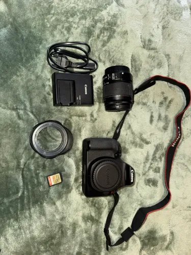 Canon EOS Rebel T7 + Lente 18-55mm + Cartão 32GB - Excelente Estado