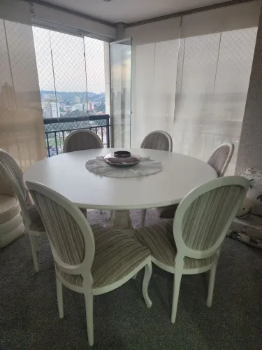 Mesa madeira maciça com 6 cadeiras