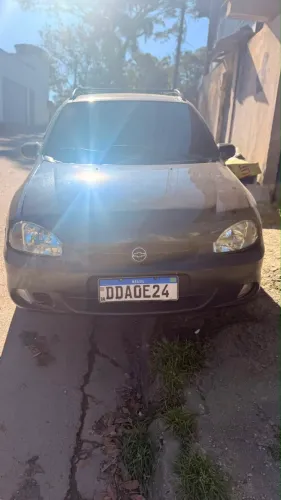 Chevrolet Corsa Wagon GLS 1.6 16V MPFI 4P 2001
