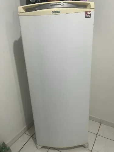 Vendo geladeira