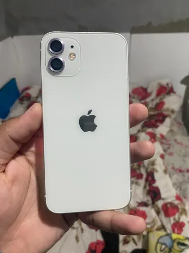 iPhone 12 128gb funciona perfeitamente, bateria 84%