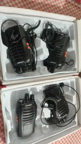 Vendo rádio comunicador, so venda. São 4.