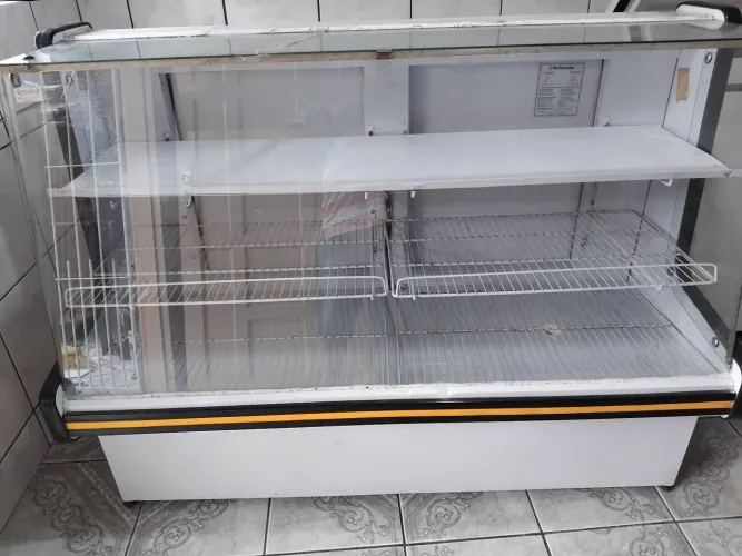 Conjunto de balcões para quem quer abrir um comércio 