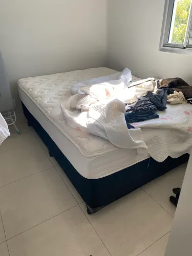 Cama box casal Simmons