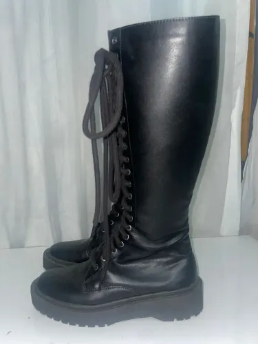 Coturno / Bota Reversa vegano cano alto chunky