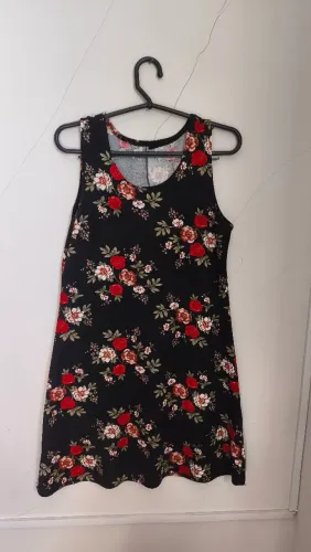 Vestido delicado florido