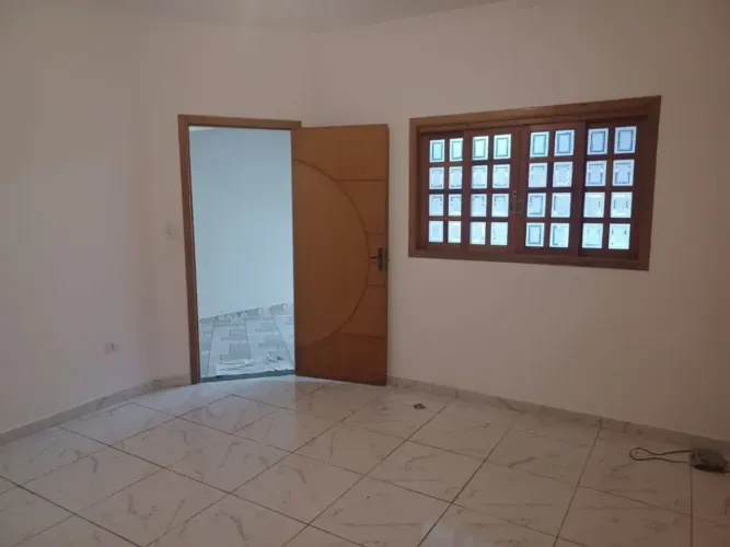 Sobrado para locação , 90 m² com 3 dormitórios , sendo 1 suíte , piso cerâmico e garagem c