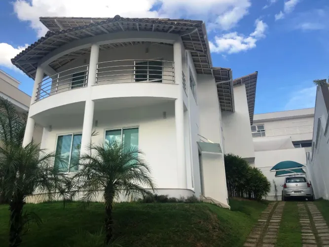 LINDA CASA EM CONDOMÍNIO FECHADO PARA LOCAÇÃO