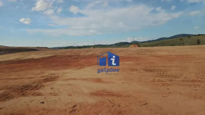 Área com 220.000 m² às margens da BR 232 em Pombos - PE