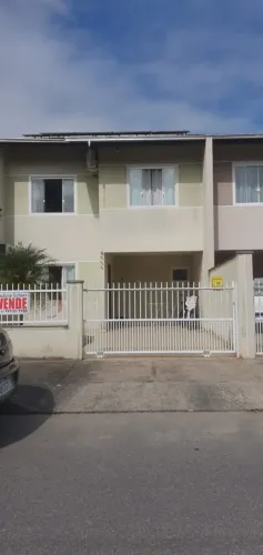 Sobrado para venda com 91 metros quadrados com 3 quartos - Garuva - SC