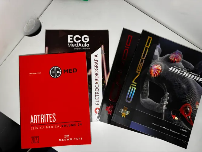 Apostilas Medcurso 2021 (62 livros + brindes)
