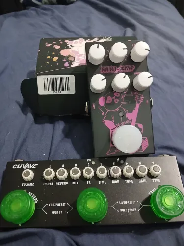 2 Pedais de guitarra M-VAVE / Cuvave - Multi-Efeitos + Mini-Amp (Excelente Estado)