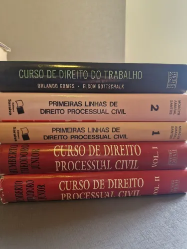 Livros de Direito para completar coleções
