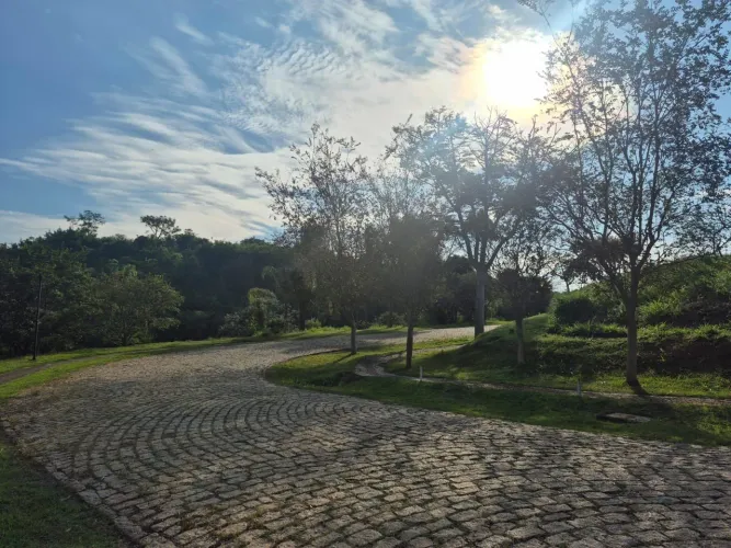 Direto com Proprietário - Terreno Plano em Platô (1.134m²) - Condomínio Espelho D'água SJC
