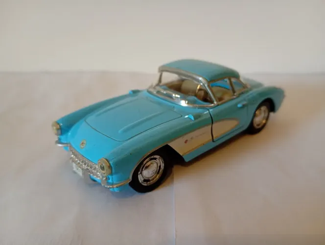 Kinsmart - Miniatura Chevrolet Corvette 1957