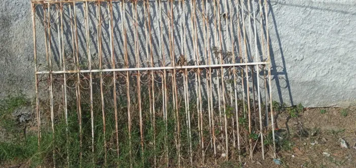 GRADES EM FERRO MACIÇOS 2,19 X 1,63