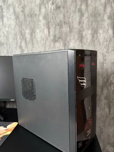 Gabinete PC ATX usado - funcionando perfeitamente - USB frontal