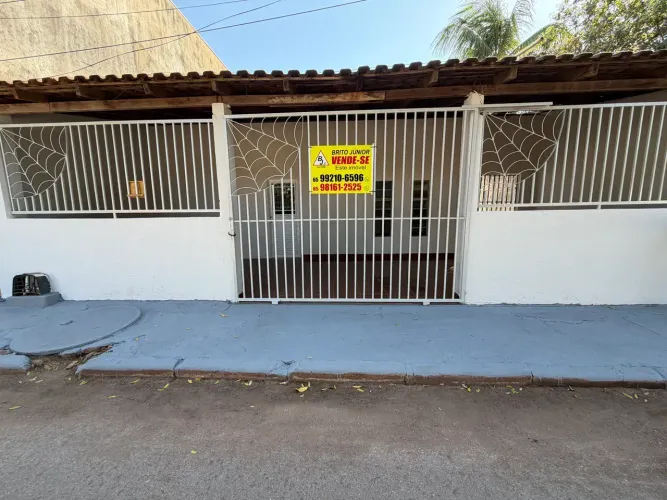 Imóvel para venda possui 130 metros quadrados com 3 quartos em Primeiro de Março - Cuiabá