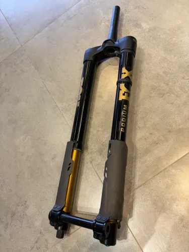 Suspensão Fox Podium invertida + cubo ( impecável )