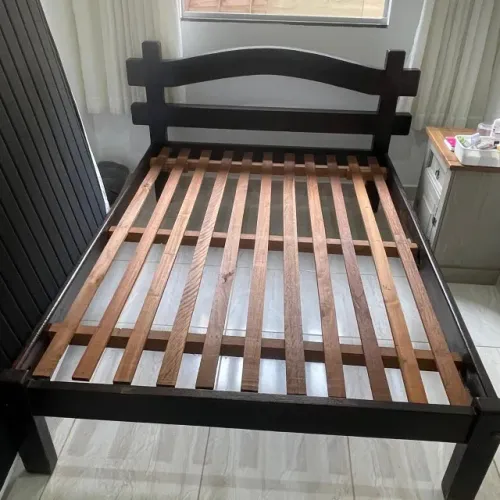 Cama Casal Madeira Maciça - Estrutura Reforçada - Excelente Estado