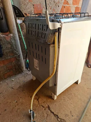 Fogão 4 bocas usado