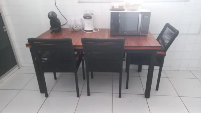 Mesa madeira maciça