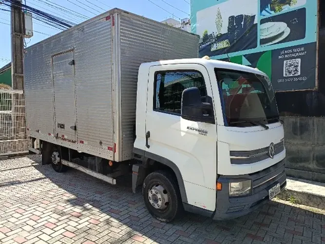 Volkswagen Delivery Express - ÚNICO DONO
