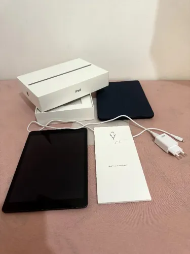 iPad 9ª Geração 64 GB - Excelente Estado | R$ 1.400
