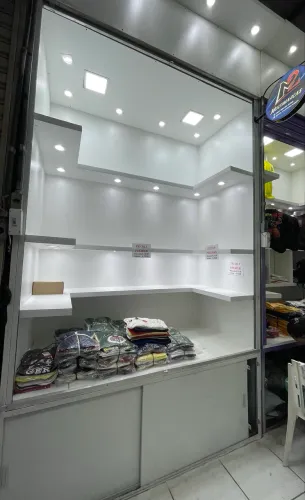 Vendo box um galpão do pop shop