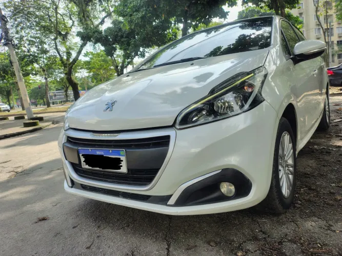 Peugeot 208 Active 1.2 Flex 12V 5P Mec. 2017