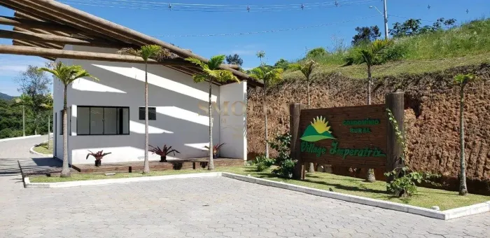Terreno à venda em condomínio rural, com 1.822,12 m² , na Varginha, Santo Amaro da Imperat