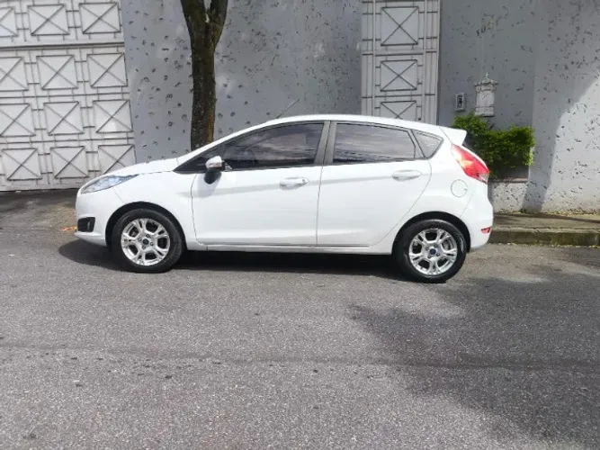 Ford Fiesta 1.6 16V Flex Mec. 5P 2014