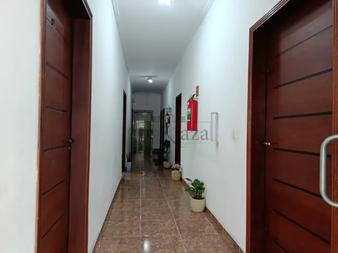Oportunidade - Casa Comercial - Jardim Augusta - 211m².