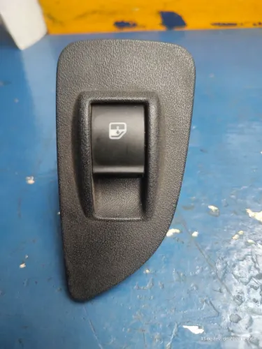 botão traseiro esquerdo Fiat bravo 
