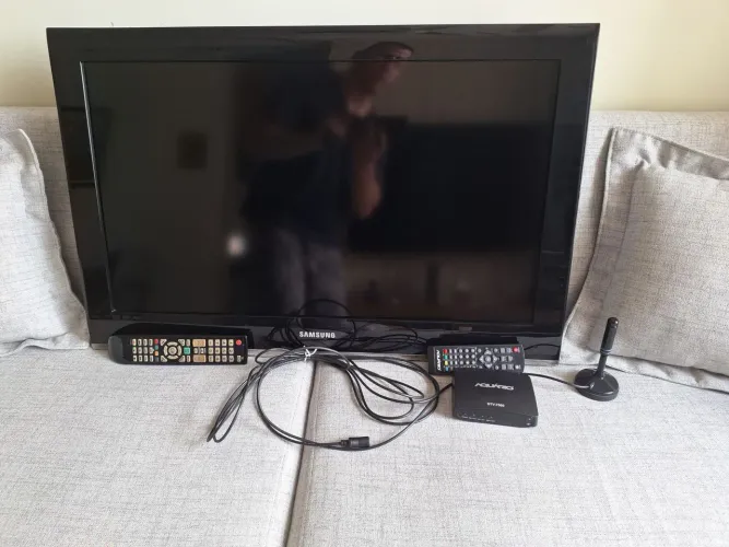 TV Samsung Led 32" LN32B530P2M + Conversor Digital Aquário  