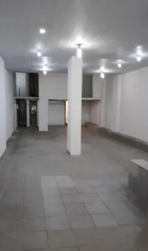 EXCEPCIONAL PONTO- loja de 115M2, Rua Gustavo Sampaio, Leme.