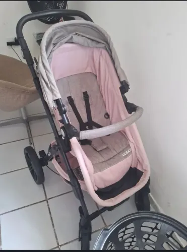 Carrinho de bebê Cosco
