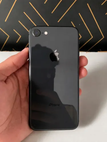 iPhone 8
