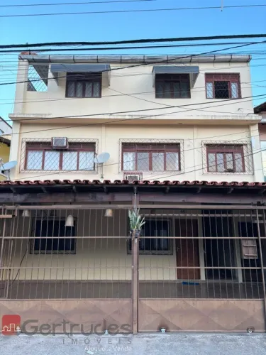 Casa de 3 quartos para venda em Maruípe