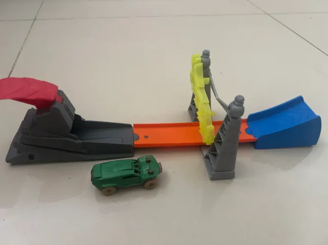 Pista Hot Wheels Action Torre Elétrica (Mattel)