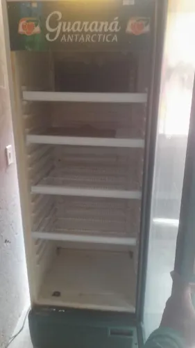 Freezer vertical expositor 