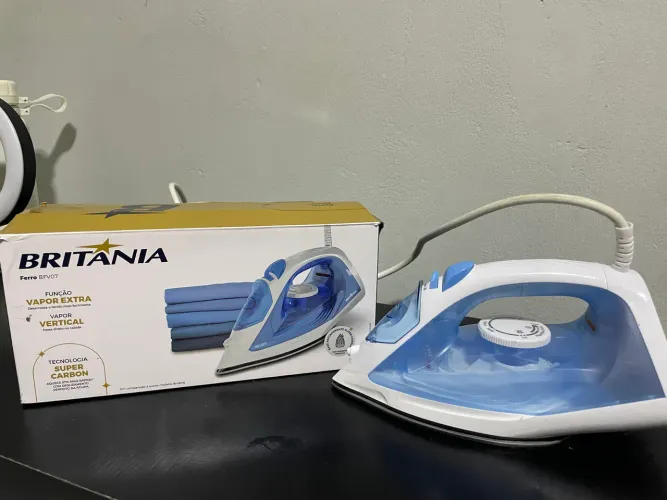 Ferro de Passar a Vapor Britânia 220V - Novo